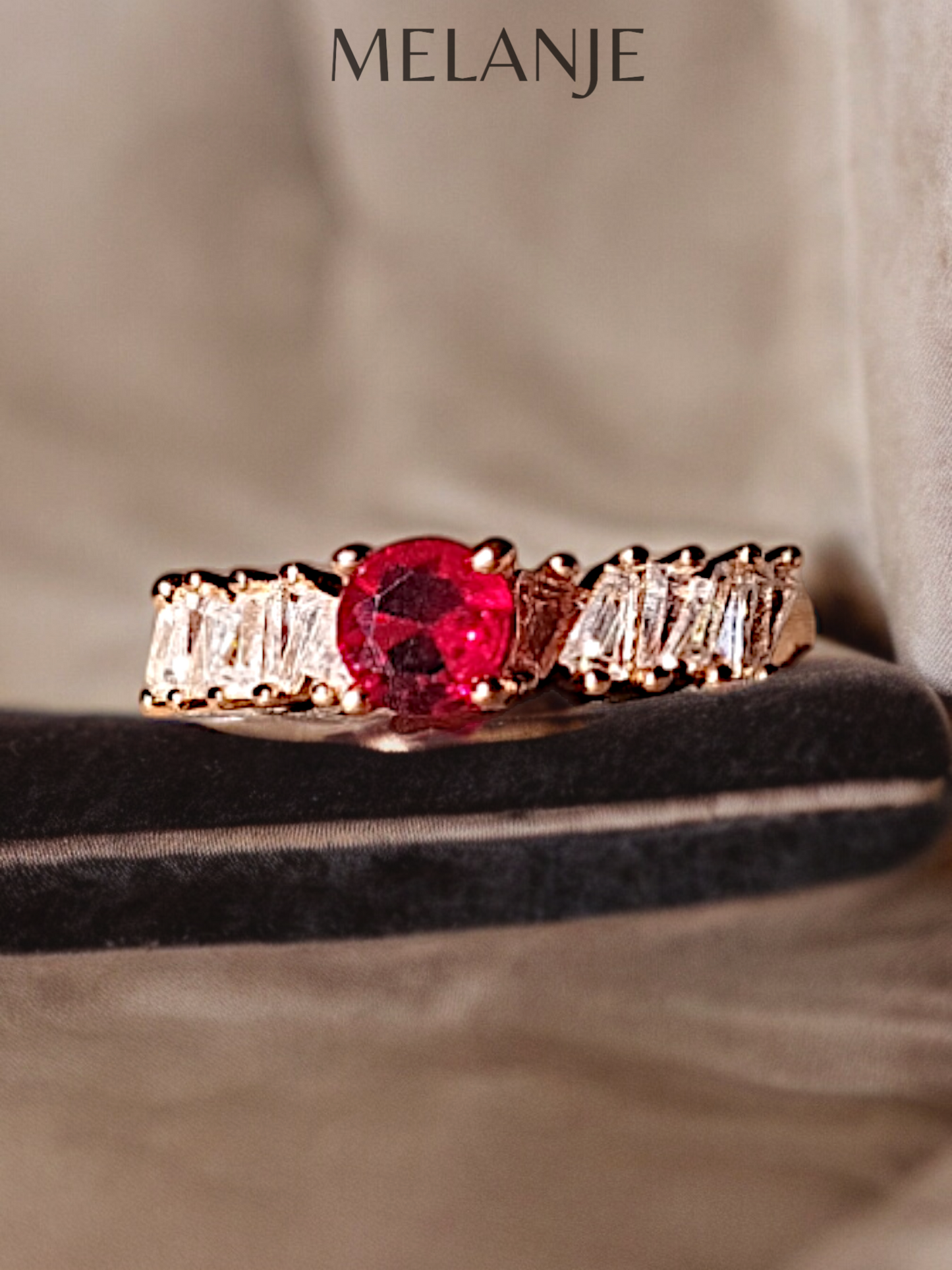 Red Solitaire Crystal White Cubic Zircon Zig-Zag Pattern S925 Adjustable Gold Ring