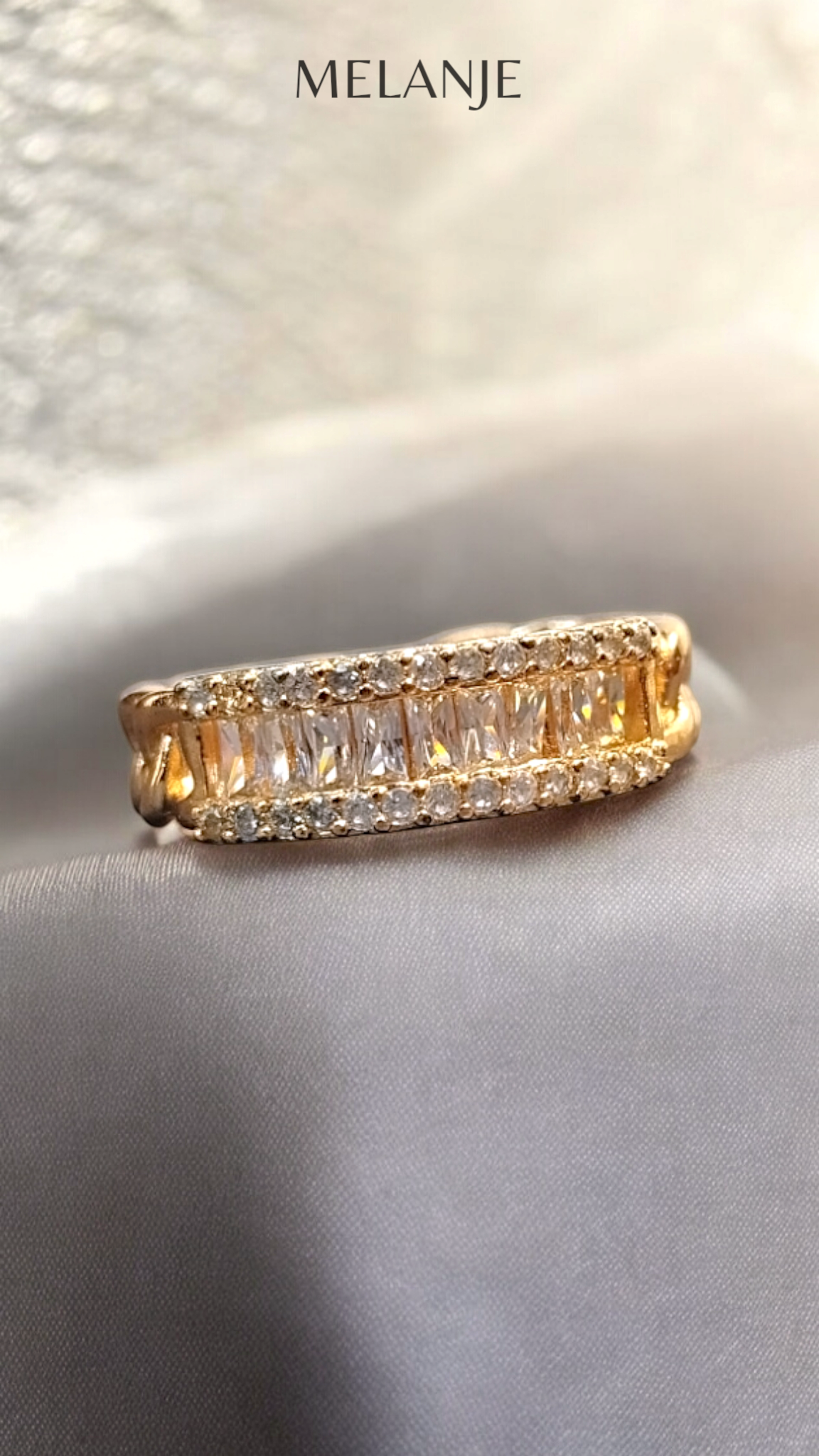 Gold Chain-Link Three-Row White Cubic Zircon Adjustable Waterproof Ring