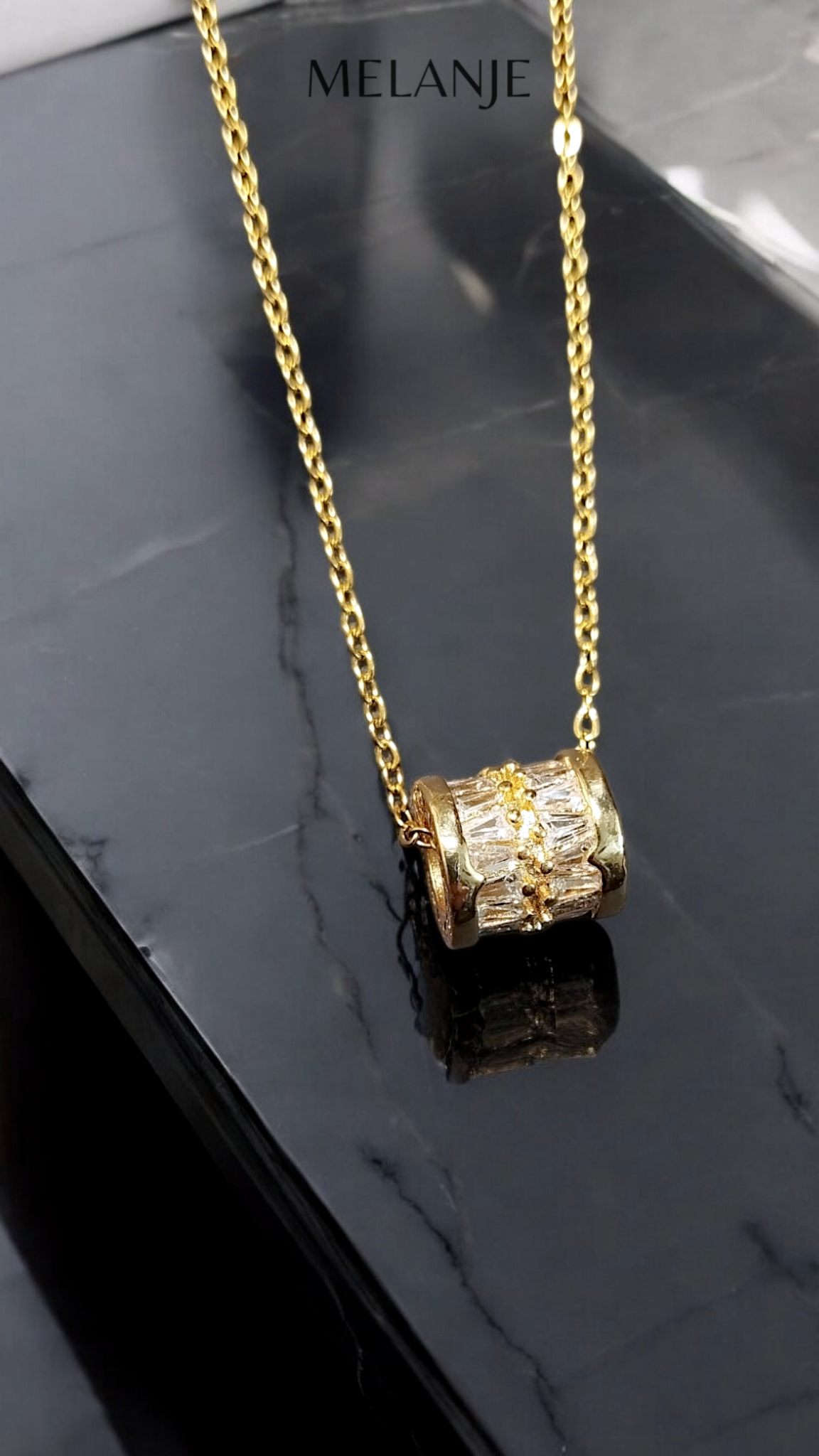 1k Gold Plated Cubic Zirconia Minimal Zig-Zag Pattern Ring Pendant Necklace