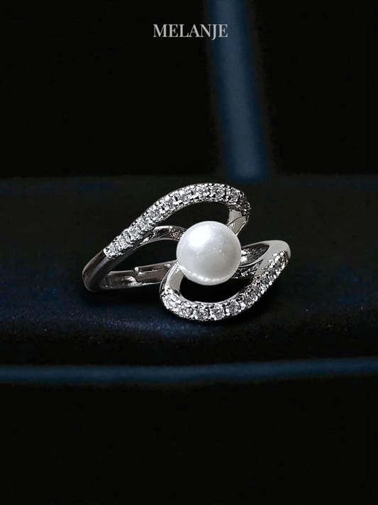 Luxury Pearl Ring with Inlaid Cubic Zirconia