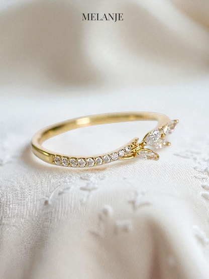 Dainty Leaf Design Cubic Zirconia Gold Ring