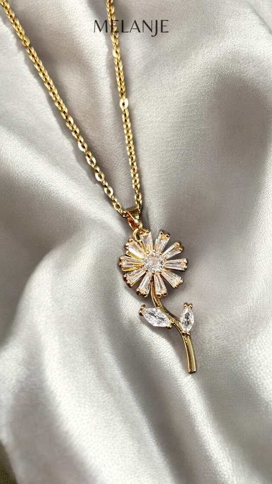 1k Gold Plated Stainless Steel Rotatable Luxury Flower Pendant Necklace