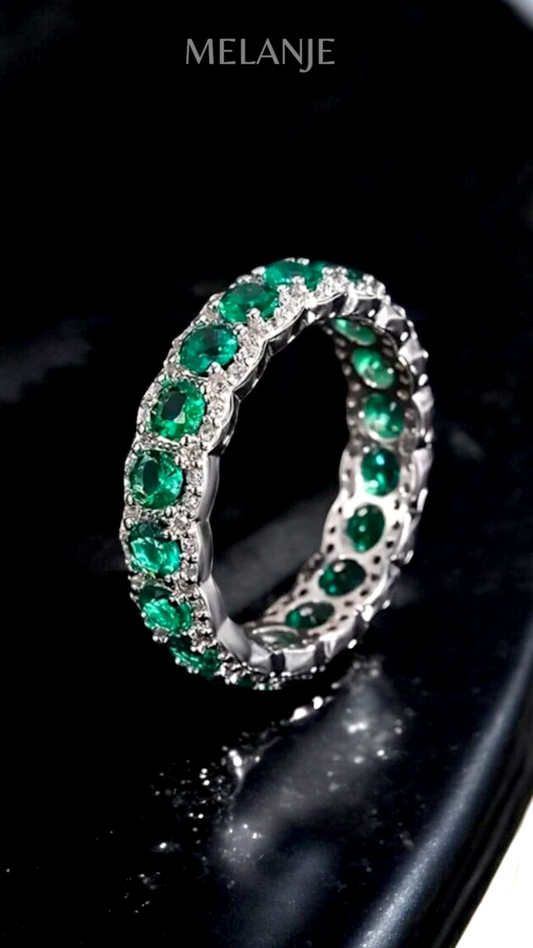 Emerald Round Crystals Halo Cubic Zirconia Luxury Cluster Band Ring