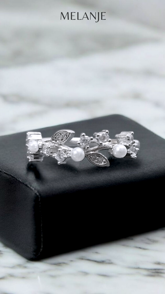 Sterling Silver Round Cut Clear Cubic Zirconia Pearl Leaf Ring